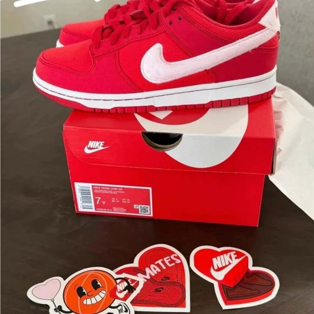 NIKE DUNK LOW